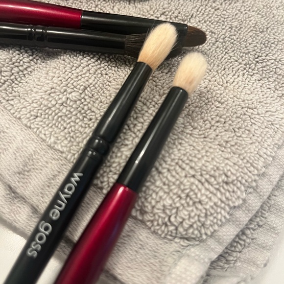 Sonia G and Wayne Goss Makeup Brushes - Picture 5 of 13